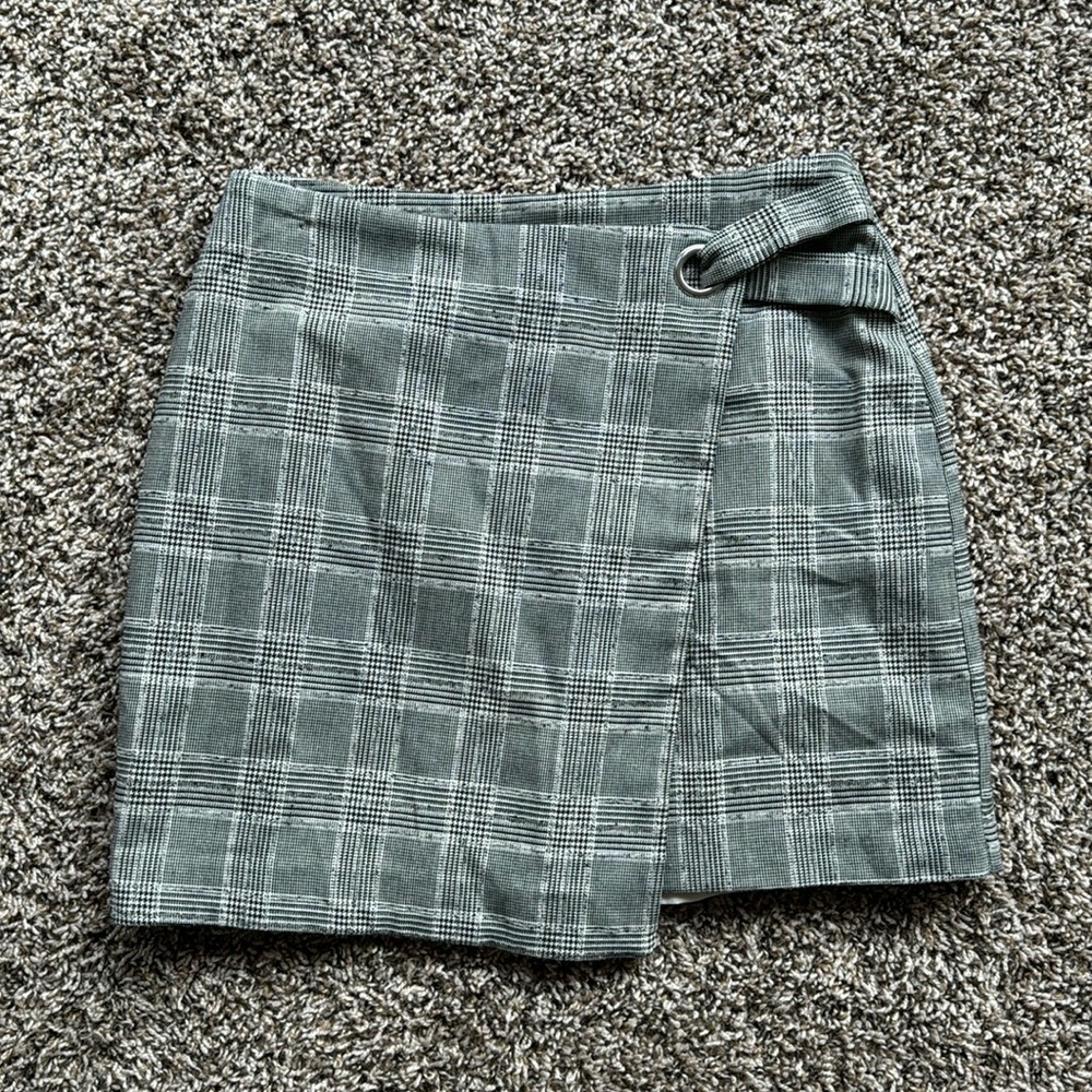 H&M womens plaid draped skirt